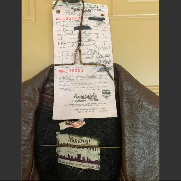 Men’s Leather Coat - Picture 4 of 4